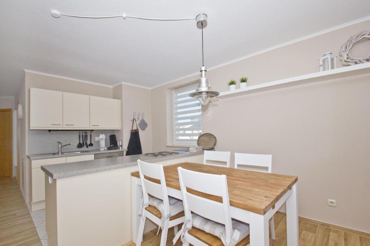 Ferienwohnung Mit Balkon, Gratis Nutzung Vom Ahoi Erlebnisbad Und Sauna In Sellin - Haus Strandeck Fewo 20 Goehren  Esterno foto